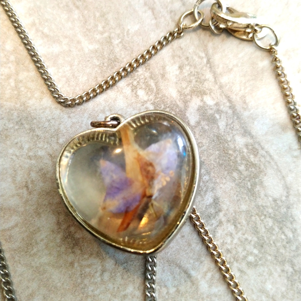 Long chain with heart necklace
